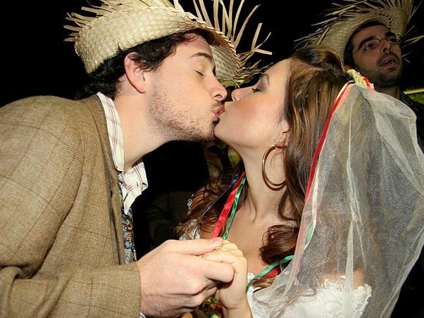 casamento caipira Moda Junina   Vestidos, noivas caipiras e trajes  masculinos para quadrilhas e festas de São João