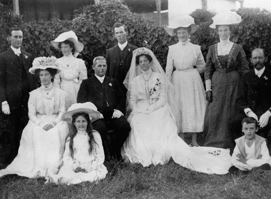 Casamento da família Hayes no início do século XX.