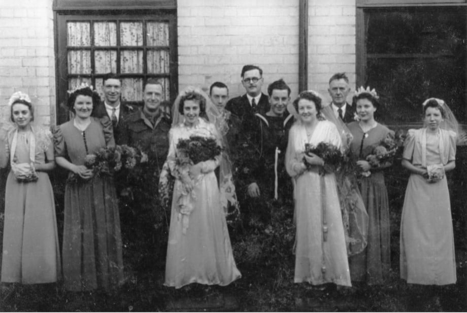 Duplo casamento durante a Segunda Guerra Mundial.