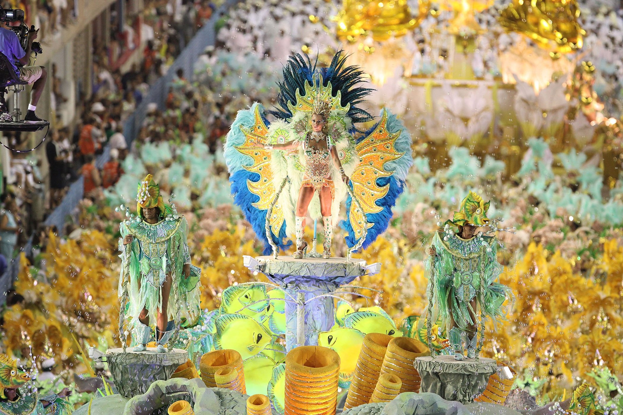 Samba no pé – Os enredos e as rainhas do Carnaval 2011