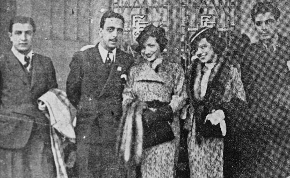 Carmen Miranda, no centro, com sua irmã Aurora, em São Paulo, em 1934. 