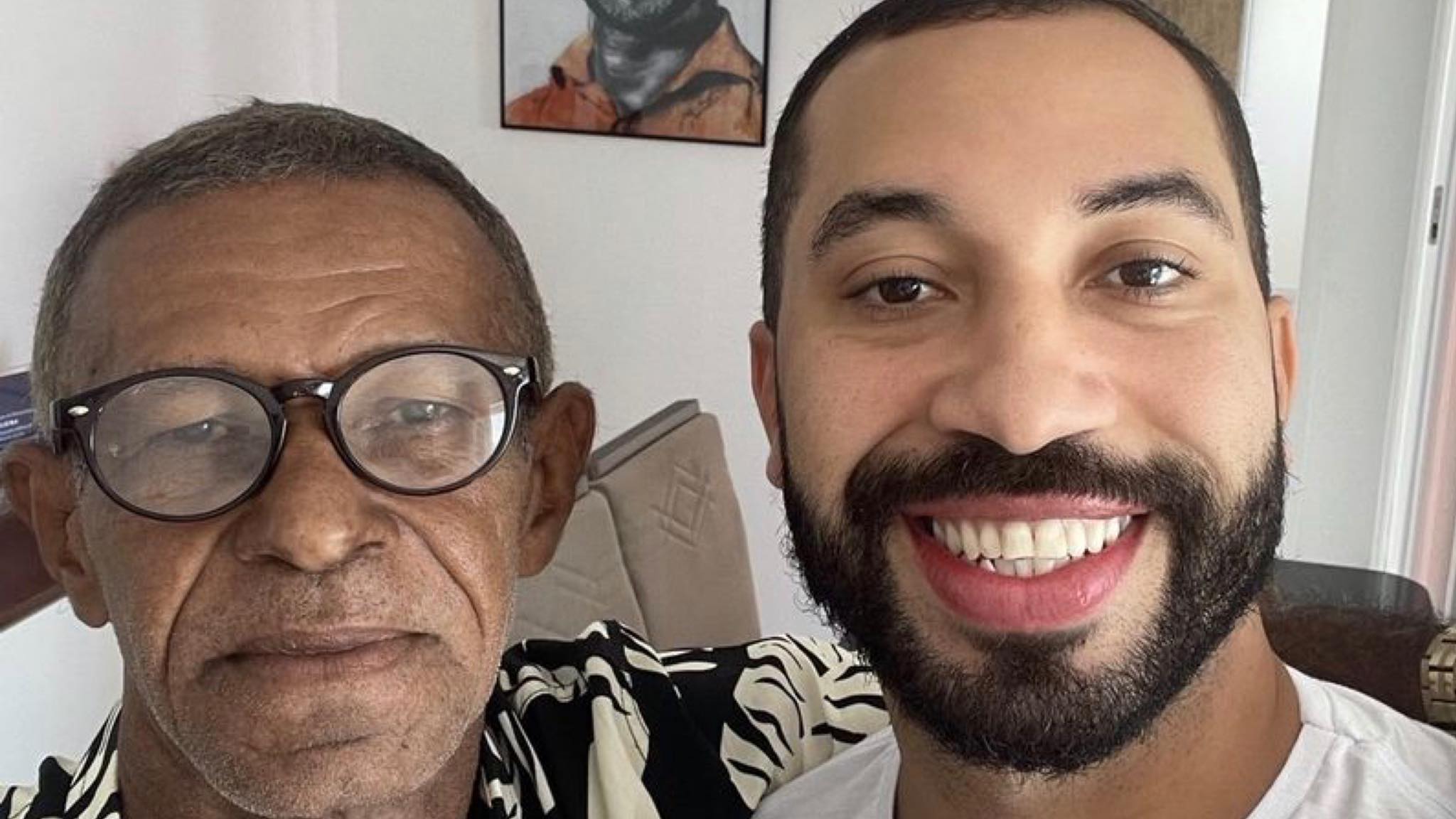 Gil do Vigor reencontra o pai (Sr. Gilberto) após 15 anos (imagem: Instagram)