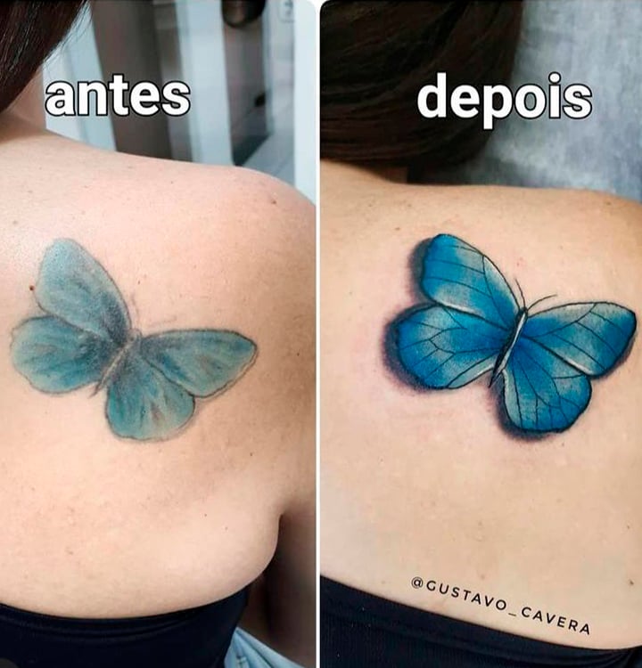 Duas fotos das costas de uma pessoa, uma foto do lado da outra. A primeira mostra uma tatuagem de borboleta desgastada. A segunda foto é da mesma tatuagem de borboleta com cores e linhas mais intensas e mais bonitas.