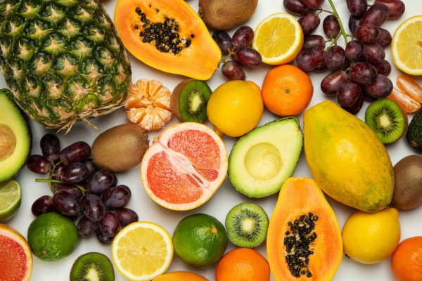 Frutas cítricas fortalecem o sistema imunológico.