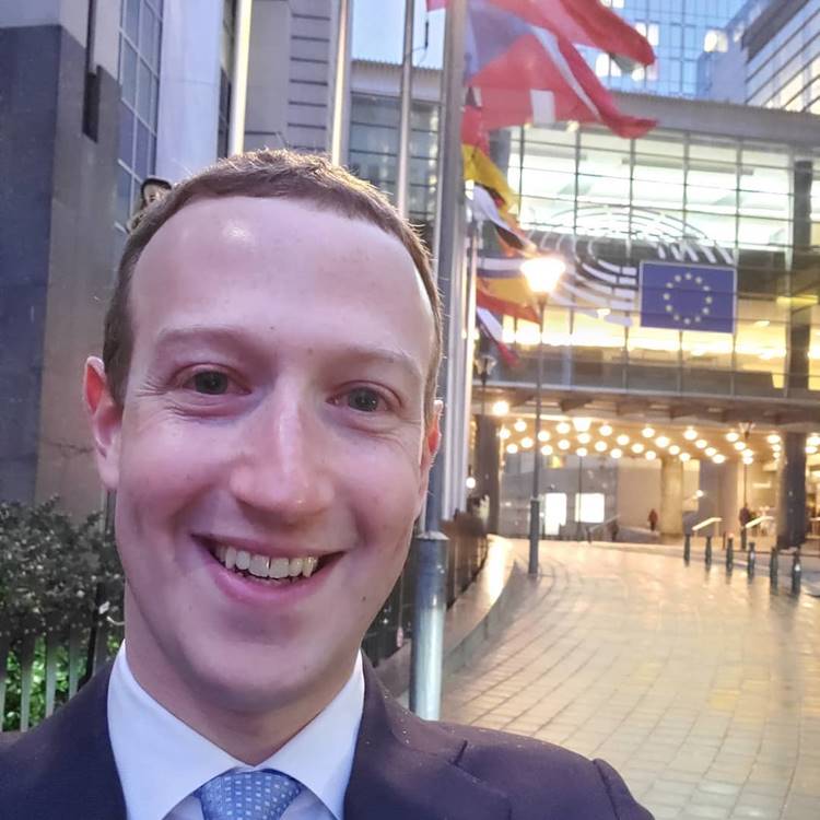 Foto de Mark Zuckerberg, famosos do signo de Touro.