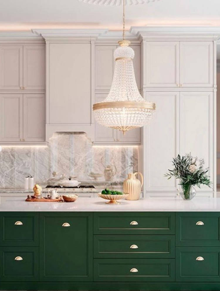 Cozinha branca e verde.