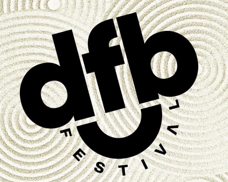 Foto com logo do dfb festvial.