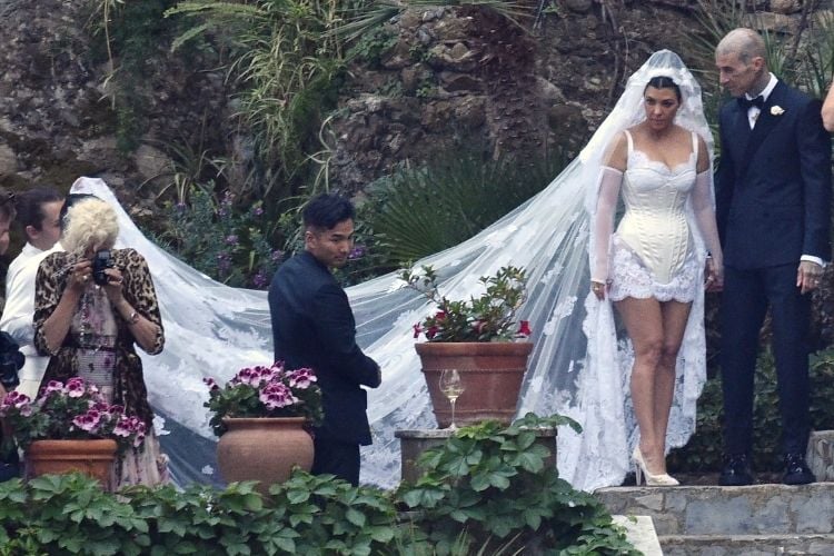 Vestido de casamento de Kourtney Kardashian