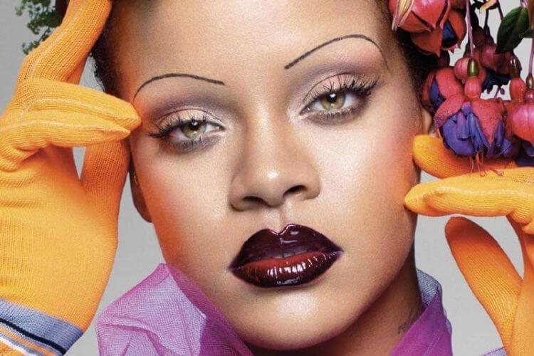 Rihanna with the thin eyebrow