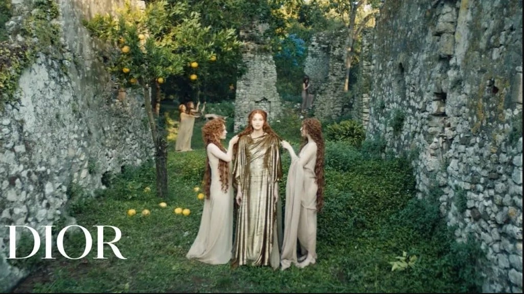 Fragmento do video ´Le Mythe Dior` com três deusas gregas.