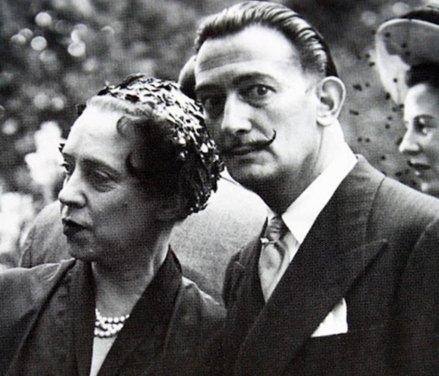 Elsa Schiaparelli e Salvador Dalí. 