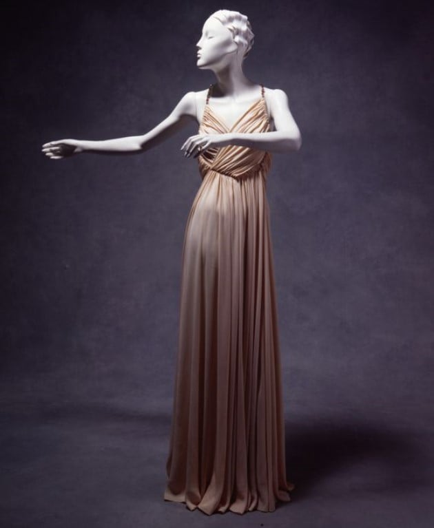 Vestido de noite de Madeleine Vionnet, c.1930. 