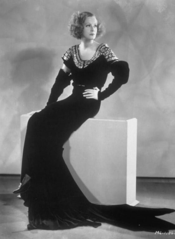 Greta Garbo com um vestido de Madeleine Vionnet. 