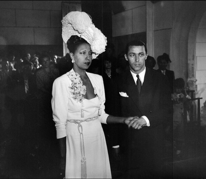 A artista Josephine Baker no seu quarto casamento, em 1947.