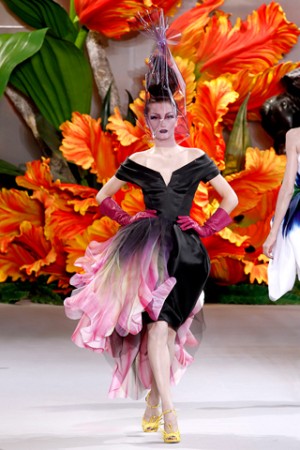 Alta-costura inverno 2011 – Dior, Elie Saab e Givenchy