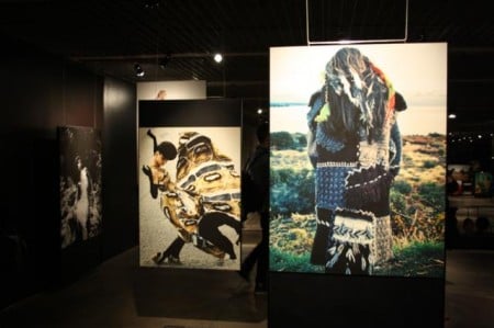 Vernissage – Veja fotos da exposição “Flávio de Carvalho desveste a Moda da Cabeça aos Pés” no MuBE