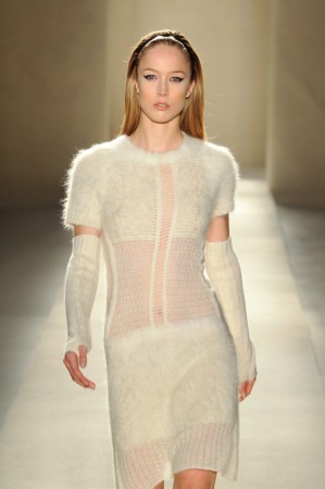 Animale aposta em looks tecnológicos com toque sensual – SPFW Inverno 2011