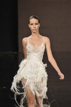 Márcia Ganem traz a beleza sensual das rendas e franjas – Dragão Fashion 2011