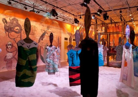 Exposição “Rio São Francisco navegado por Ronaldo Fraga” chega a São Paulo