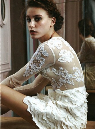 Erdem – Vestidos românticos e modernos com a delicadeza dos florais