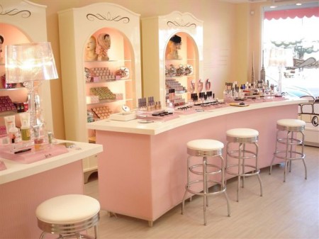 Benefit Cosmetics chega ao Brasil