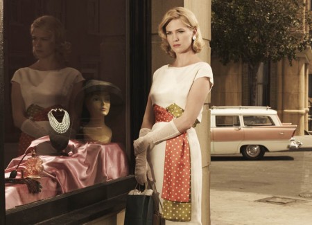 Use o figurino da série americana Mad Men