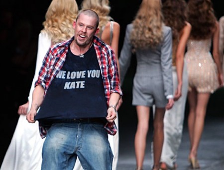 Alexander McQueen – Será Paris a receber sua última coleção, o Outono-Inverno