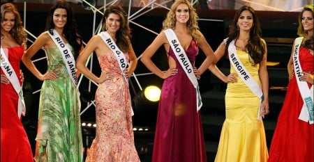 Vestidos de Festa – Miss Brasil 2010 com muito estilo