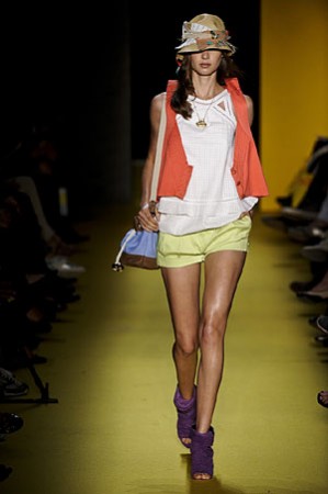 Fashion Rio Verão 2011 – Juliana Jabour inova com verão mexicano