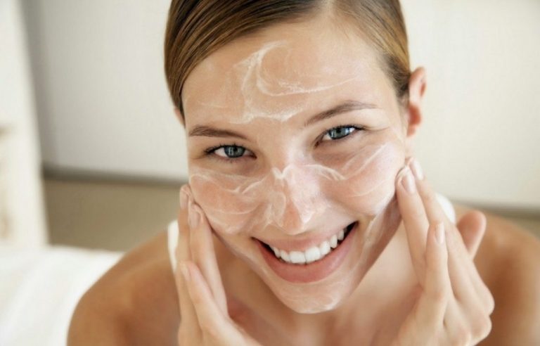 Esfoliação facial e corporal: Tire todas as suas dúvidas