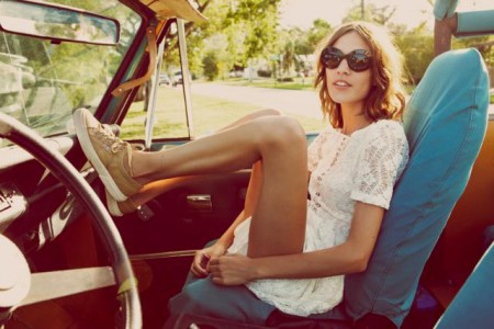Alexa Chung para Superga