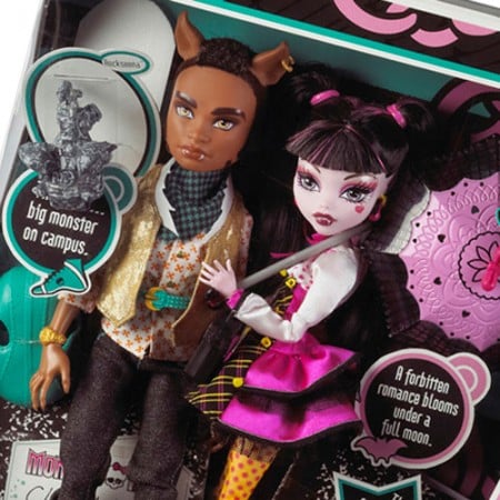 Monster High Reflexões – Por que as bonecas monstrinhos estão fazendo o maior sucesso?