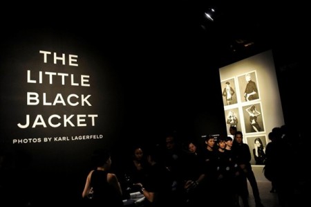 The Little Black Jacket de Chanel revivida por Karl Lagerfeld
