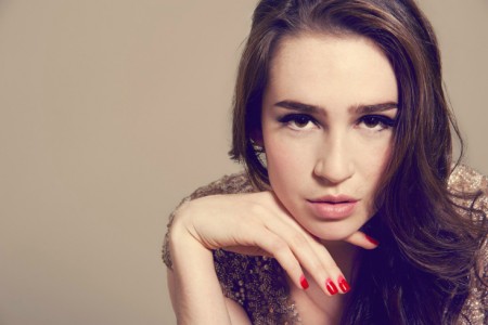 Manicure Maria Helena lança sua própria marca de esmaltes