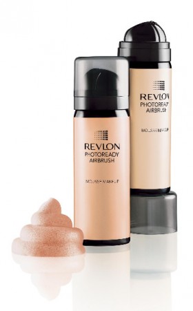 REVLON lança base airbrush