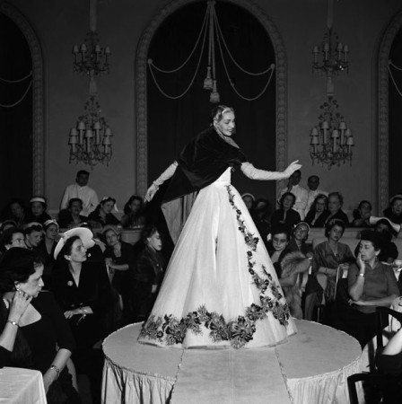 Desfiles de moda – Onde surgiram, para que servem e quem usa?
