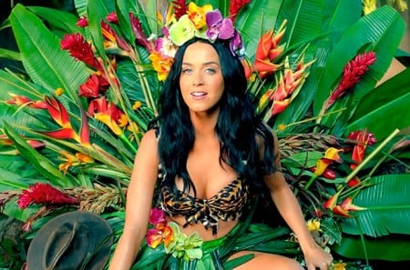 Katy Perry é eleita a Mulher do Ano