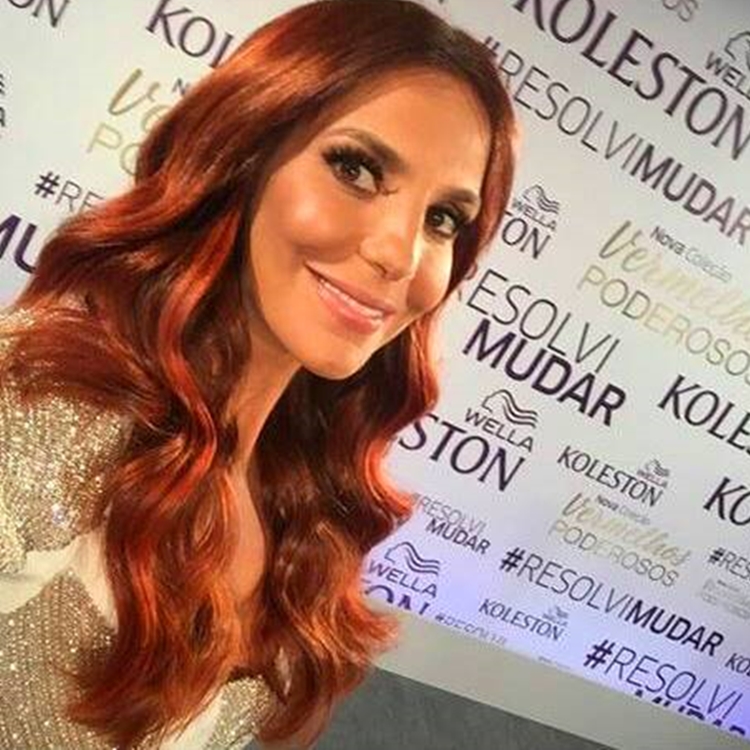 Ivete Sangalo ruiva em 2014. Foto de Ivete Sangalo.