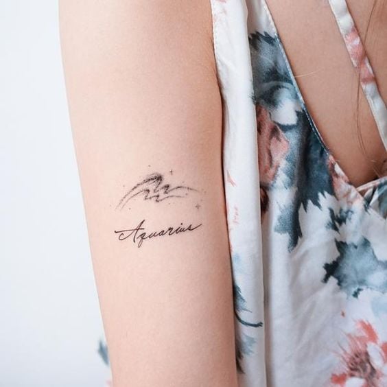 Tattoo de aquário no braço