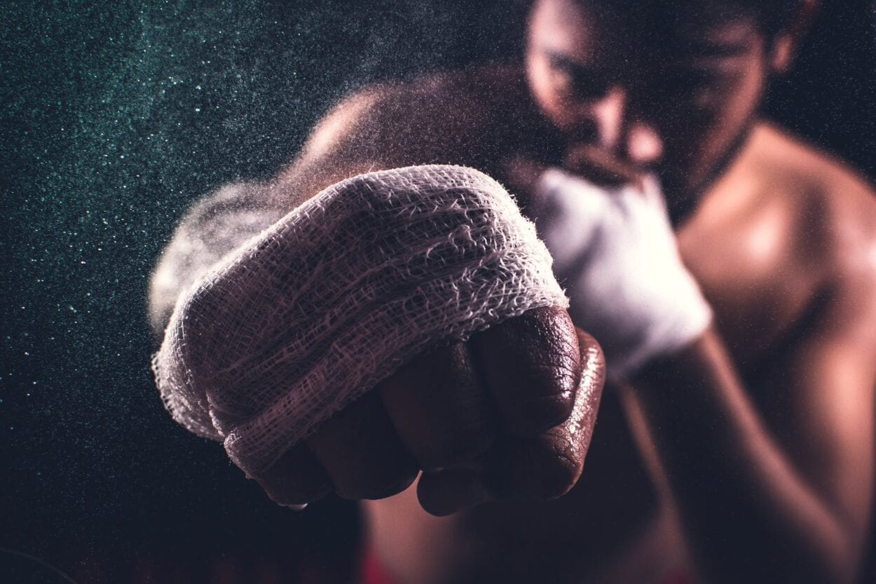 foto de homem lutando boxe