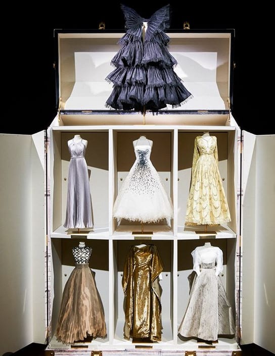 Coleção de vestidos miniaturas da Dior para outono inverno 2020 - 2021