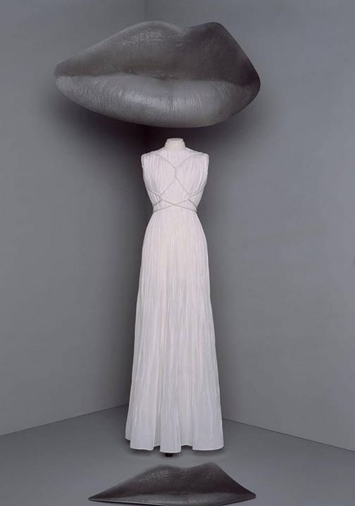 Dior Vestido branco longo plissado com referencia greco romana e amarrações no busto