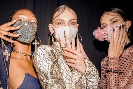 Looks com máscara – Como um item de proteção virou acessório fashion?