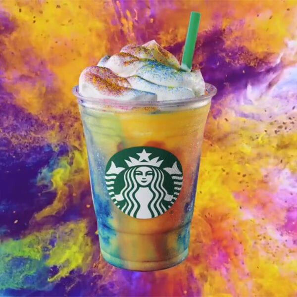 A Starbucks chegou vender um "Frappuccino" tie-dye foto de Starbucks "Frappuccino" tie-dye