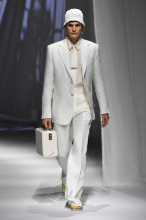 maleta branca coleção Fendi