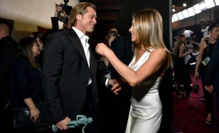 Brad Pitt e Jennifer Aniston flertam ao vivo!