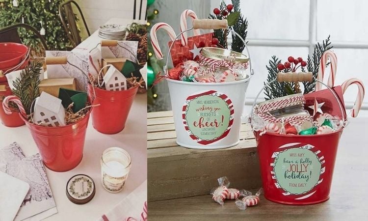 foto de baldes vermelhos com itens natalinos