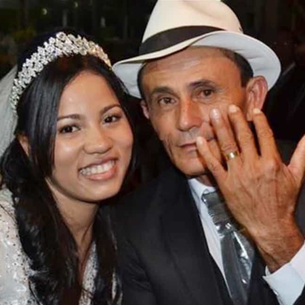 Homem e mulher casando. Casamento de Stefhany e Ricardo.