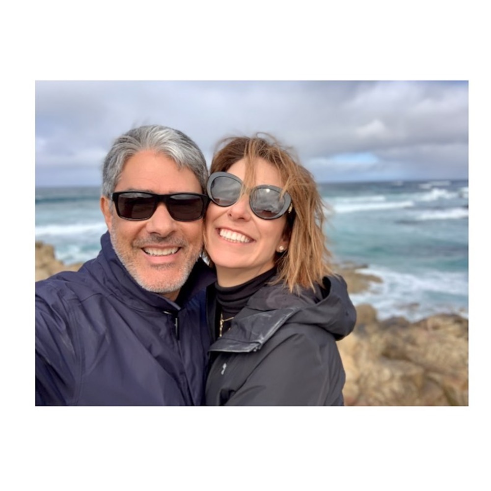 William Bonner e esposa em viajem no mar. William Bonner e esposa.