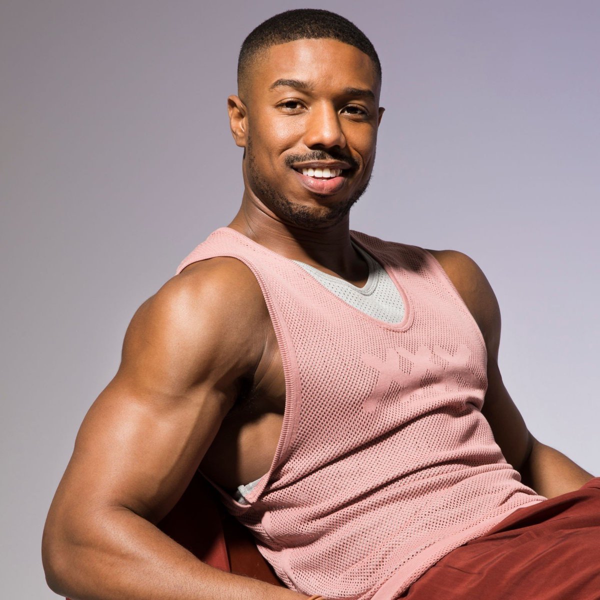B. Jordan o homem mais sexy de 2020. Vencedor do título "Homem Mais Sexy Vivo 2020".